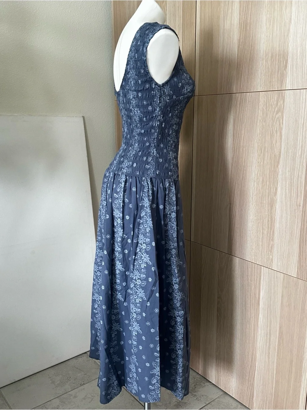 Universal Thread Blue Smocked Floral Midi Dress Size S
